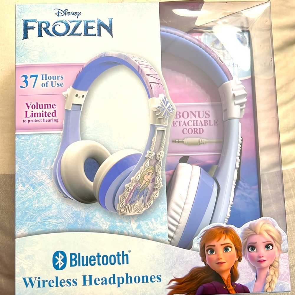 NIB 🥏DISNEY FROZEN BLUETOOTH WIRELESS HEADPHONES 37 HOURS of USE